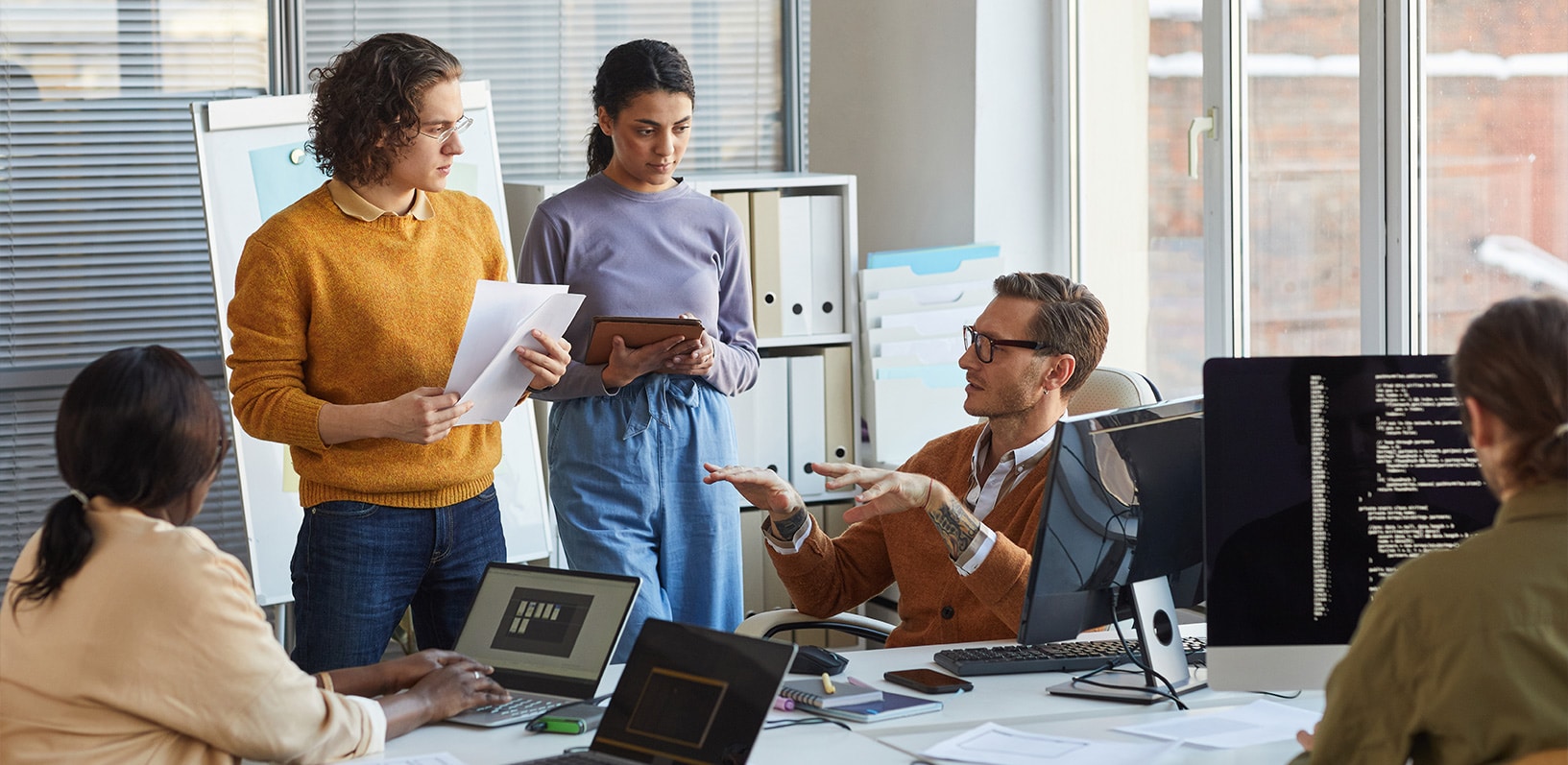 Development inhouse versus outsourcing